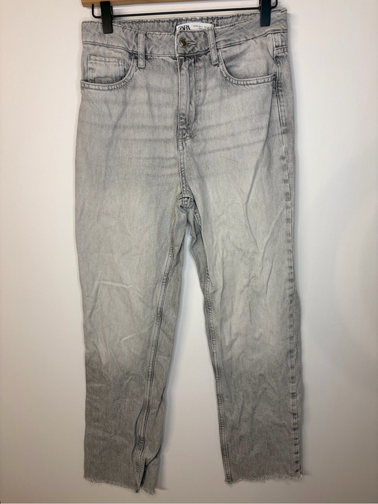 Zara Denim - Zara Women’s Gray High Waisted Straight Leg Jeans with a Raw Hem, Size 4
